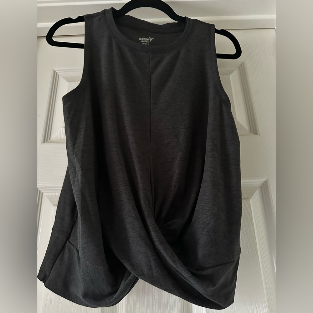 Old Navy Women's Twist Front Tank Top in Charcoal Black